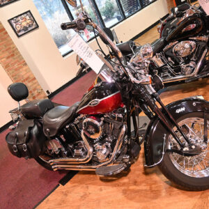 2005 Harley-Davidson FLSTC Heritage Softail Classic Black Lava Red Low Miles