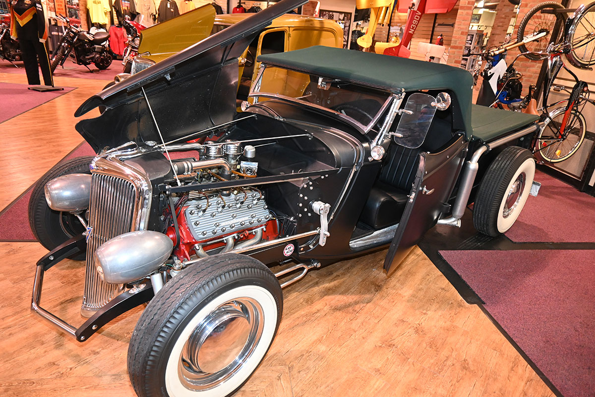 Harley Cycle & Collectibles