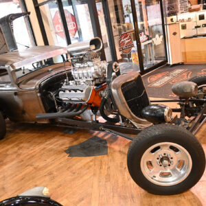 Hemorrhoid Custom – One-of-a-Kind Metal Hot Rod with Supercharged Power