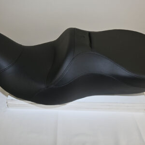 Genuine Harley-Davidson Touring Reduced Reach Seat (Fits 2008+ Touring Models)